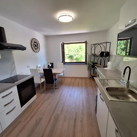 Magic Island View Apartman *