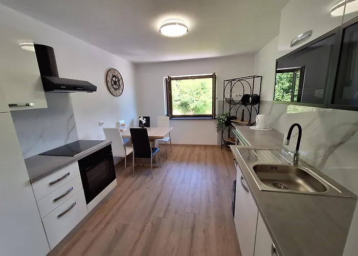 Magic Island View Apartment *